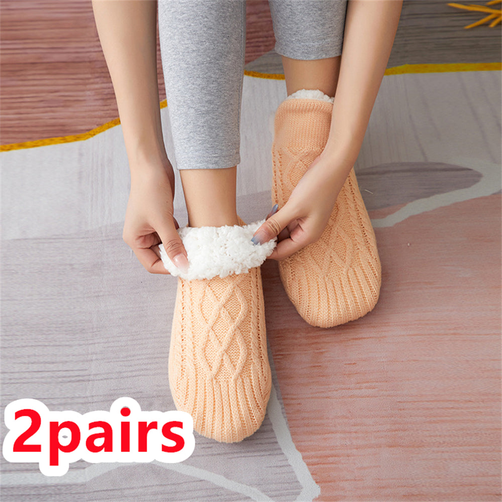 Chaussons-chaussettes bleus, portés