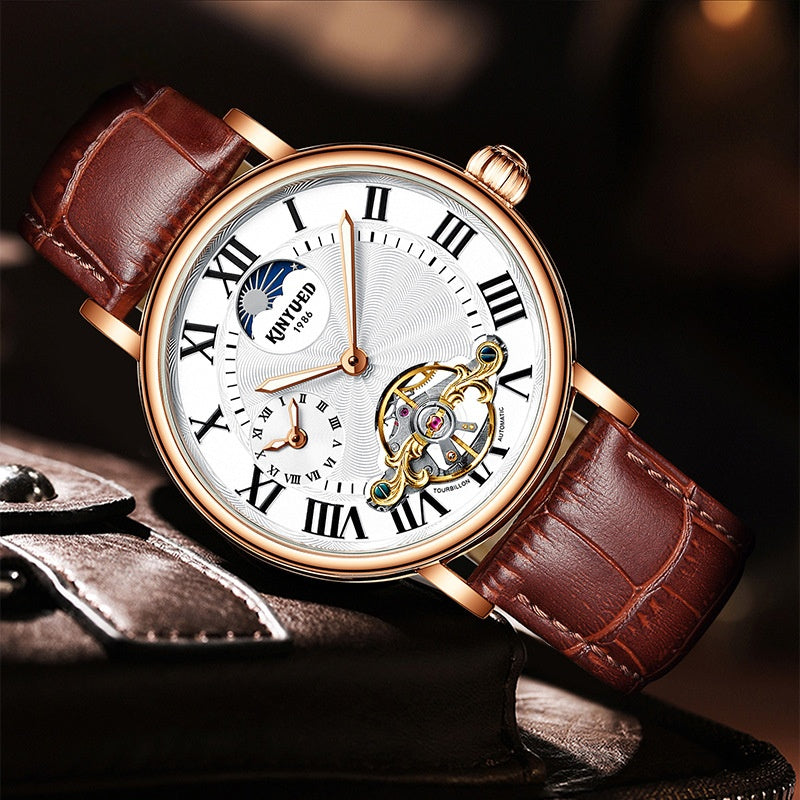Montre Typhon portée au poignet, montre business élégante