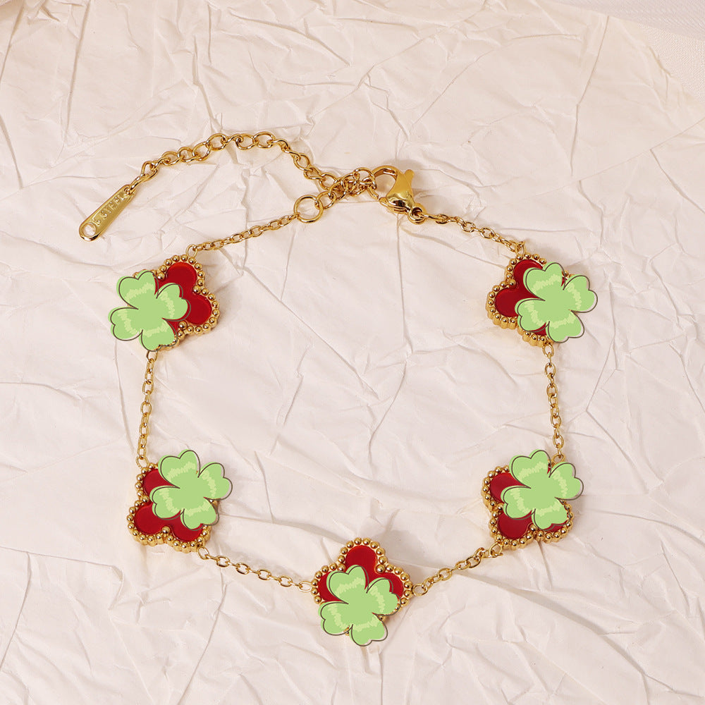 Pendentif Fortuna trèfle, détail de la dorure PVD