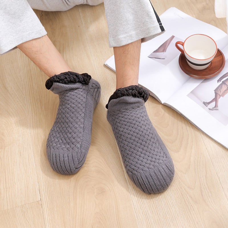 Chaussons-chaussettes, coloris foncés alignés