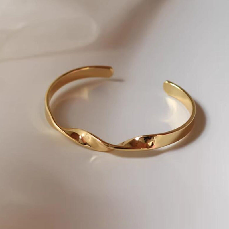 Bracelet Möbius, deux anneaux enlacés, design ouvert doré