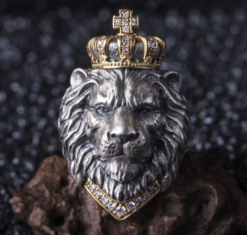 Bague Fauve, détail des yeux sertis de pierres