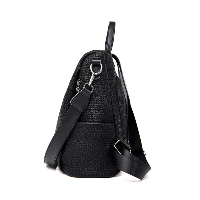 Sac à dos noir ouvert, compartiment intérieur