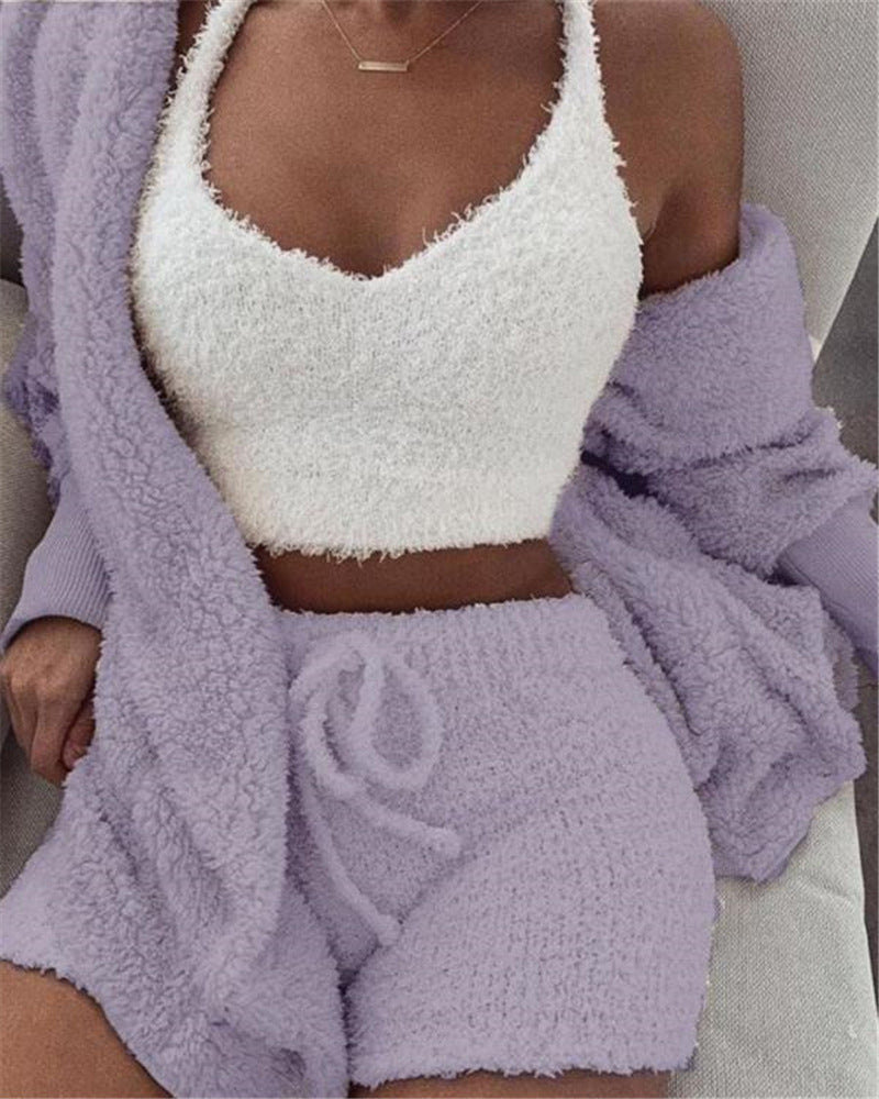 Ensemble pyjama peluche rose poudré porté