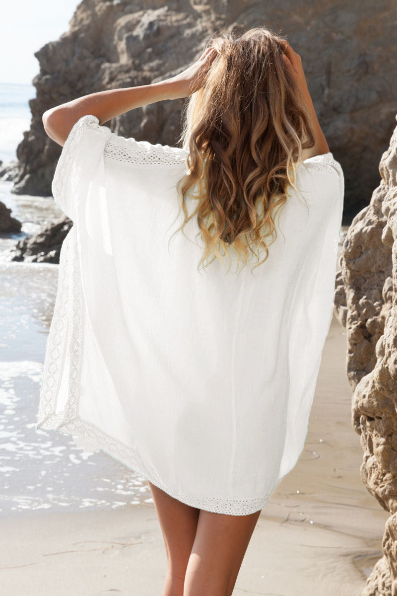Robe de plage blanche, vue de dos