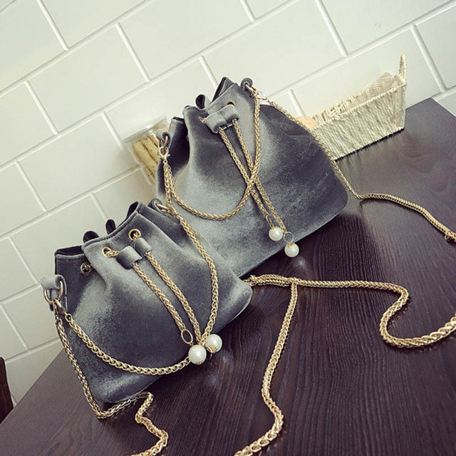Sac seau à chaîne coloris gris