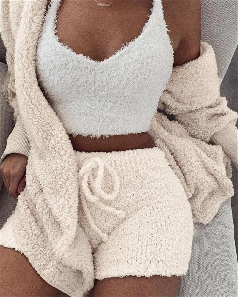 Les différents coloris de l'ensemble pyjama en maille peluche
