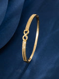 Bracelet Promesse porté au poignet, motif infini scintillant