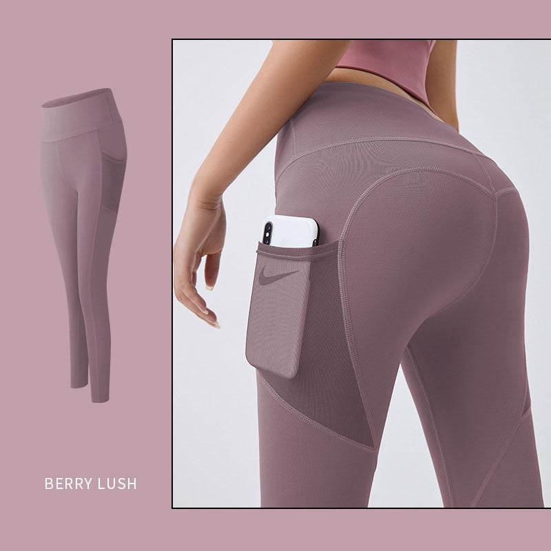 Détail de la poche latérale en filet du legging