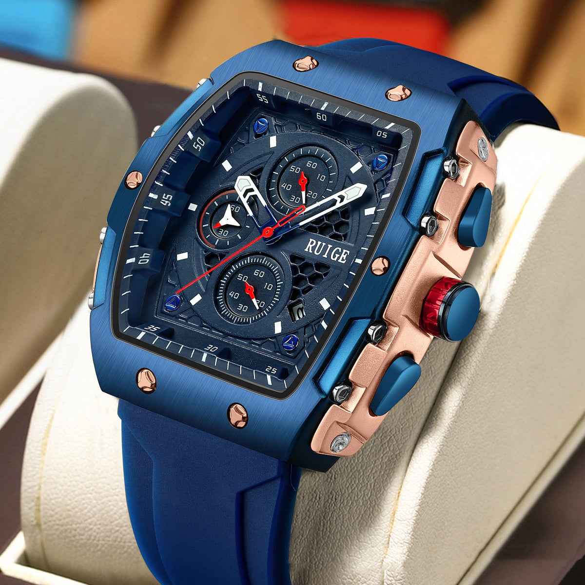 Montre homme Trek, boîtier tonneau, style outdoor