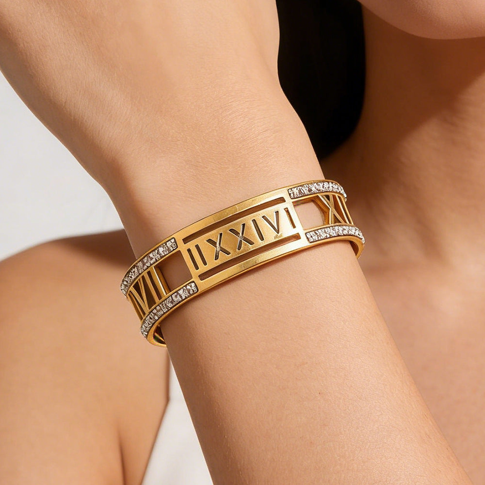 Bracelet Héritage doré à chiffres romains ajourés
