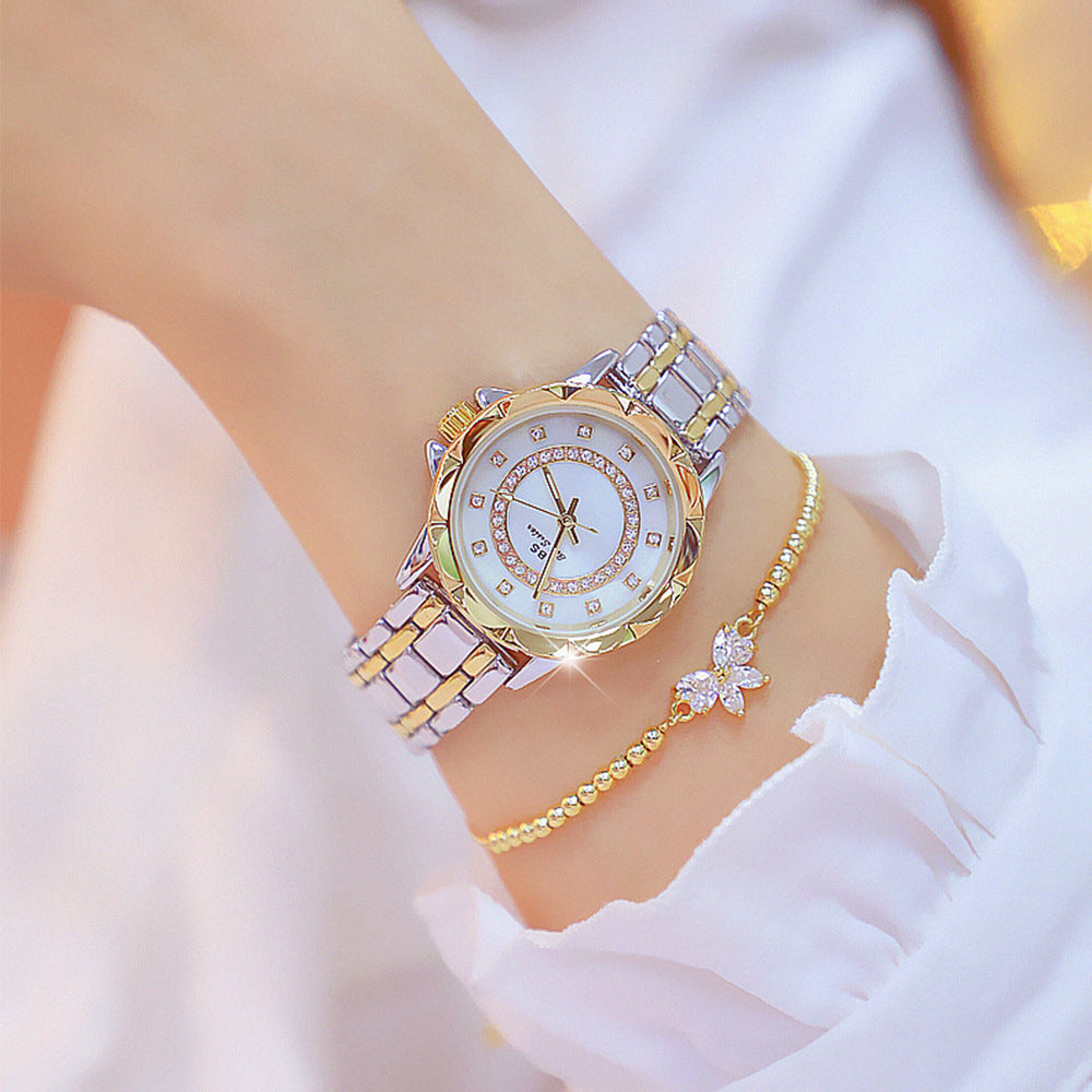 Montre femme Aurore, gros plan du bracelet serti de cristaux