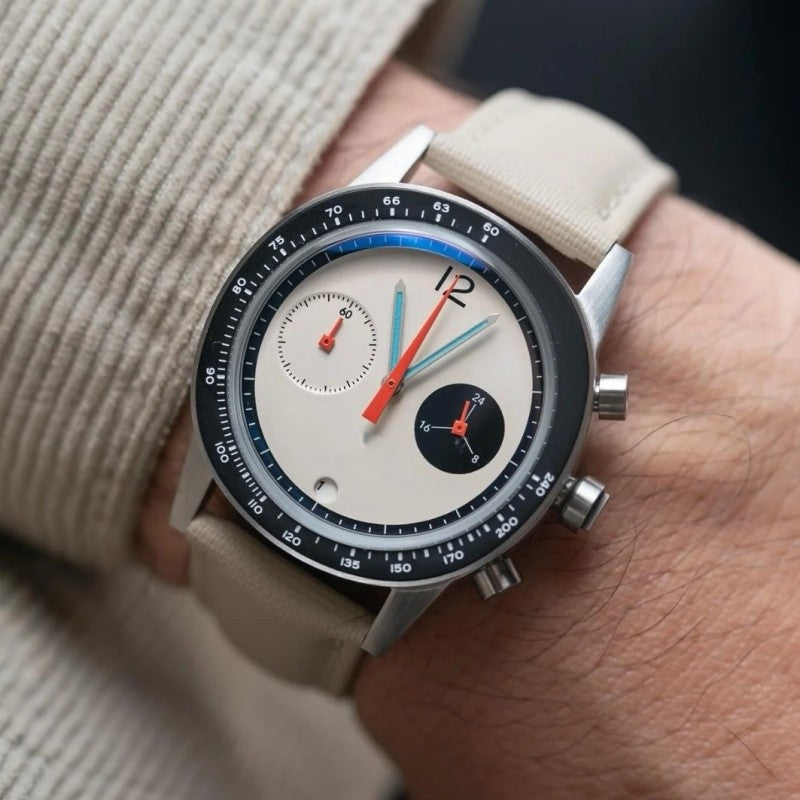 Montre Dune coloris beige, détail du bracelet