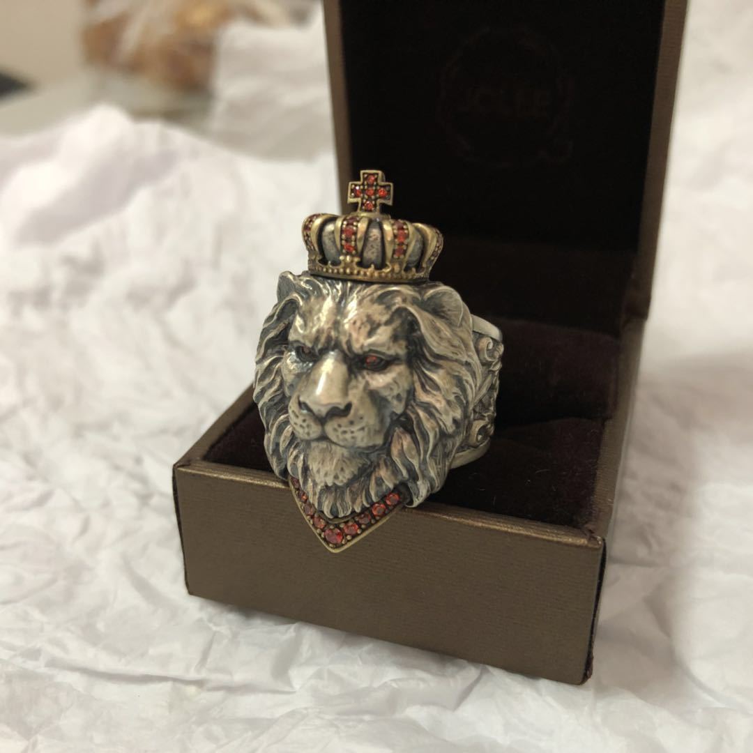 Bague Fauve coloris argenté, tête de lion