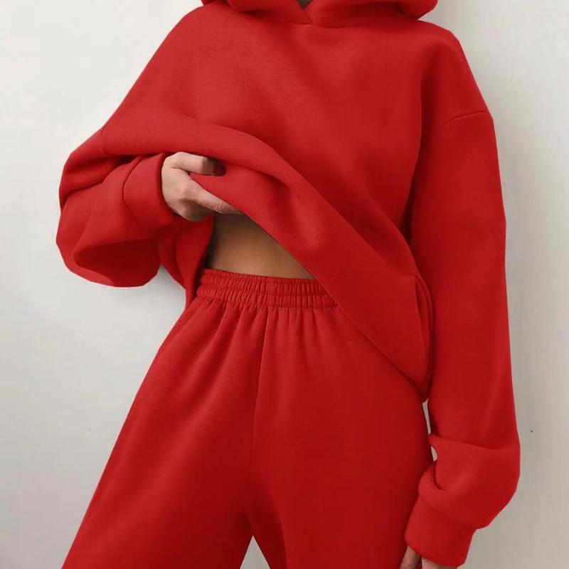 Ensemble jogging femme, vue de trois quarts