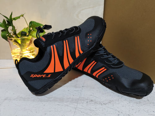 Chaussures d'eau, vue de trois quarts