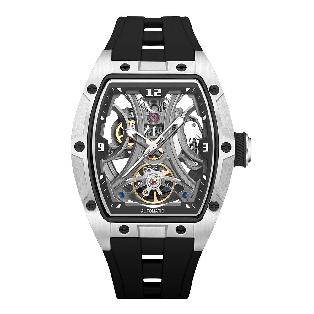 Montre Armure, détail du bracelet silicone et des clous décoratifs
