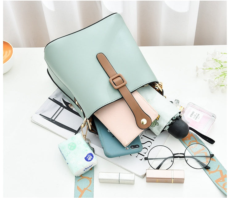 Sac seau femme ouvert, poches intérieures