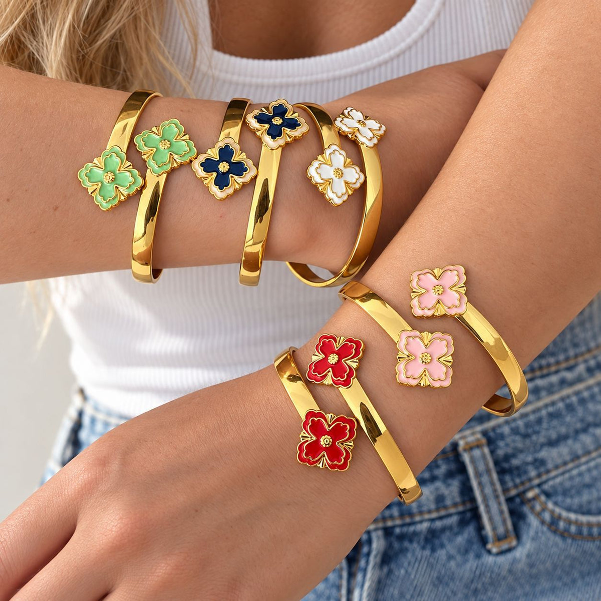 Bracelet jonc Pétale orné de fleurs, design féminin